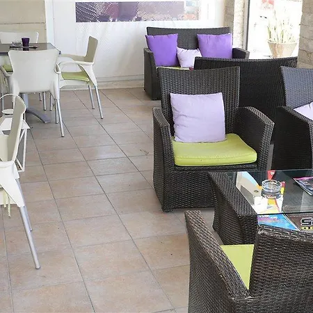 Апарт-отель Costantiana Ларнака