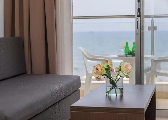 Costantiana 3* לרנקה