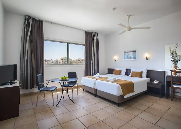 Costantiana מלון דירות לרנקה