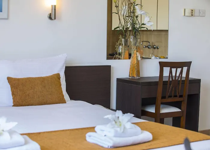 Costantiana 3* לרנקה