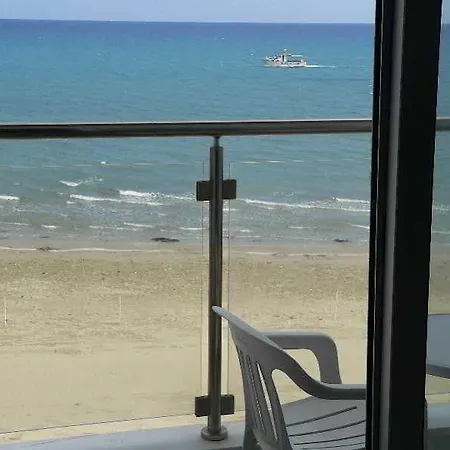 Hotel apartamentowy Costantiana Larnaca