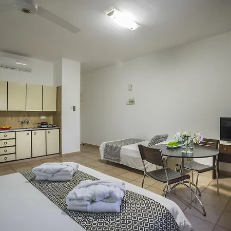 מלון דירות Costantiana 3*