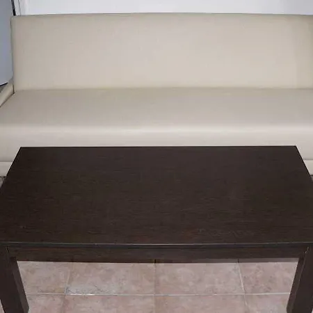 Hotel apartamentowy Costantiana Larnaca