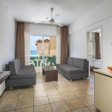 Costantiana Hotel apartamentowy 3*