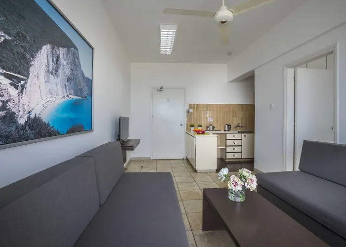 Costantiana Apart-hotel Larnaca