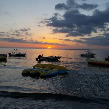 Aparthotel Costantiana 3*