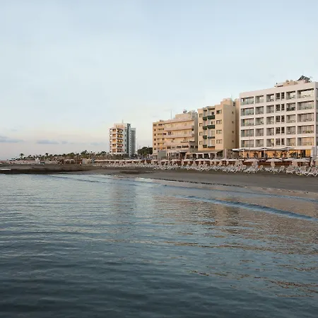 Aparthotel Costantiana