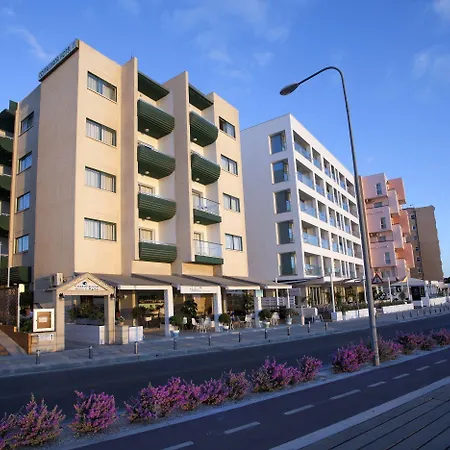 Costantiana Aparthotel 3*