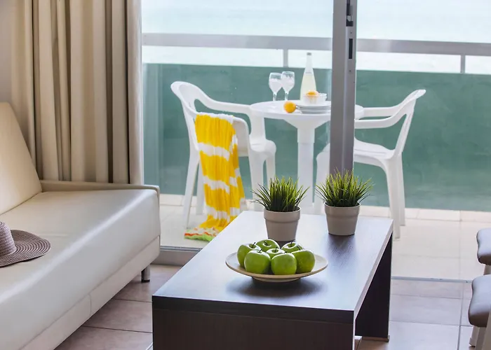 Aparthotel Costantiana Larnaca